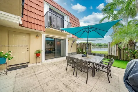 9954 NW 6th Place Plantation FL 33324