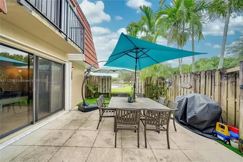9954 NW 6th Place Plantation FL 33324
