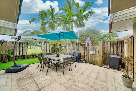 9954 NW 6th Place Plantation FL 33324