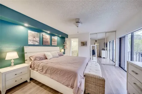9954 NW 6th Place Plantation FL 33324