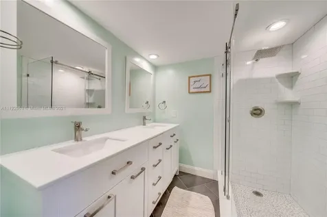 9954 NW 6th Place Plantation FL 33324