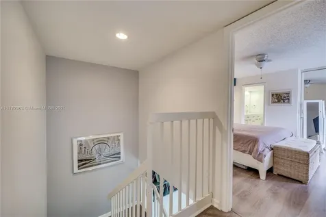 9954 NW 6th Place Plantation FL 33324