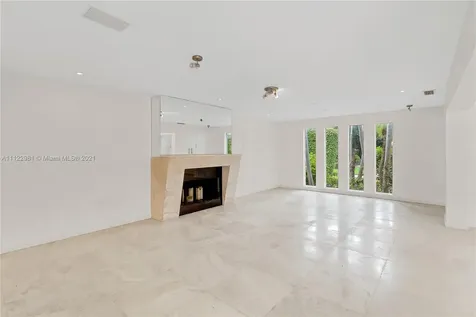 6620 Windsor Lane Miami Beach FL 33141