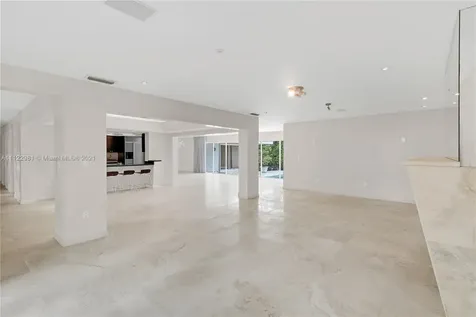 6620 Windsor Lane Miami Beach FL 33141