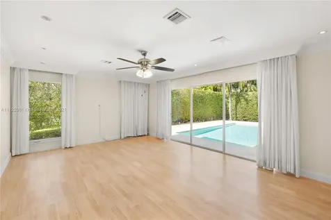 6620 Windsor Lane Miami Beach FL 33141