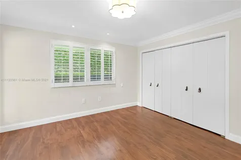 6620 Windsor Lane Miami Beach FL 33141