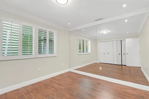 6620 Windsor Lane Miami Beach FL 33141