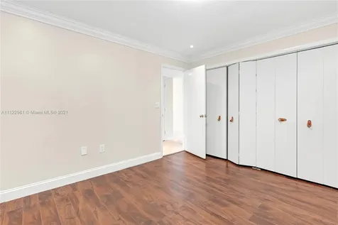 6620 Windsor Lane Miami Beach FL 33141