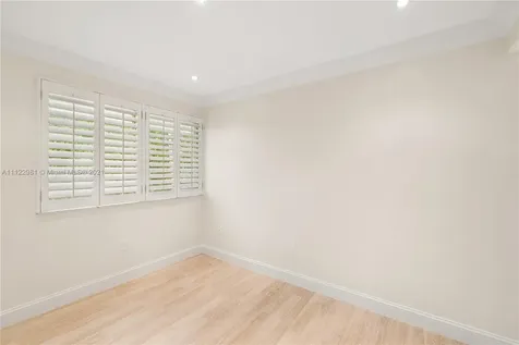 6620 Windsor Lane Miami Beach FL 33141