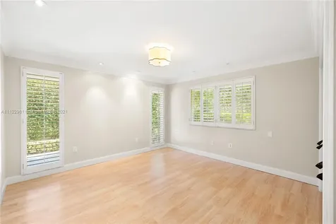 6620 Windsor Lane Miami Beach FL 33141