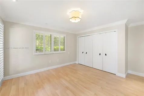 6620 Windsor Lane Miami Beach FL 33141