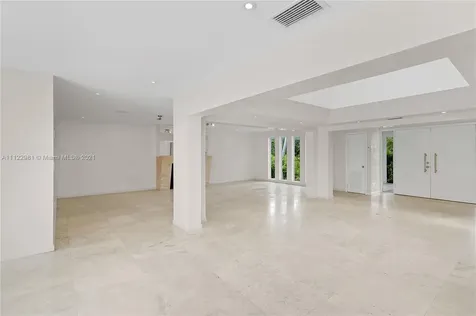 6620 Windsor Lane Miami Beach FL 33141