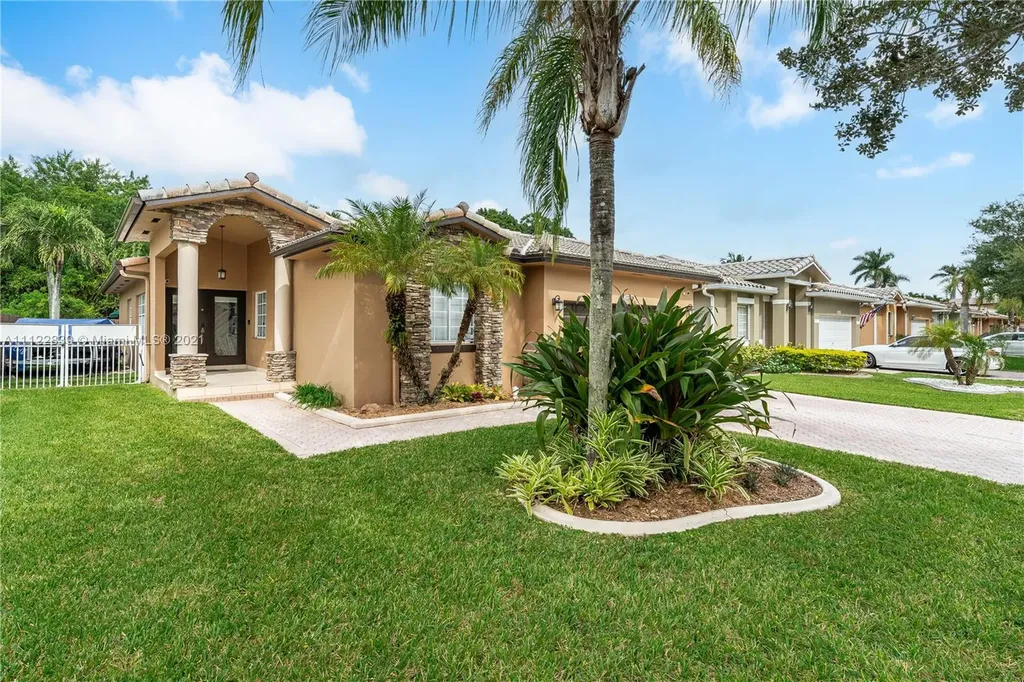 12213 Natalies Cove Road Cooper City FL 33330