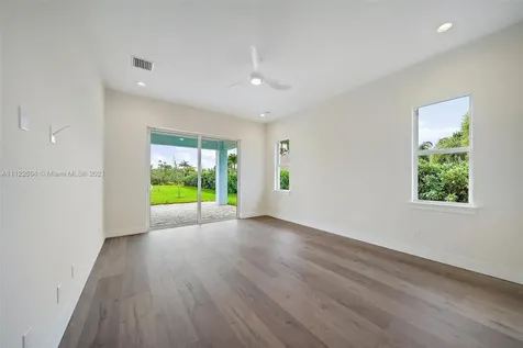 8481 SE Duncan Street Hobe Sound FL 33455
