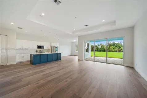 8481 SE Duncan Street Hobe Sound FL 33455