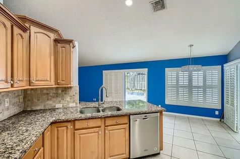 7640 NW 47th Avenue Coconut Creek FL 33073
