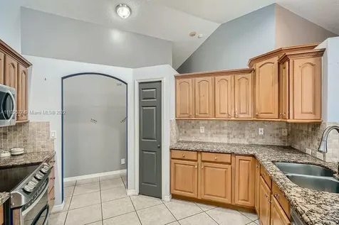 7640 NW 47th Avenue Coconut Creek FL 33073