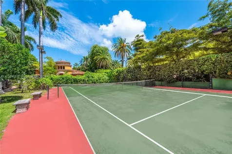 5970 N Bay Road Miami Beach FL 33140