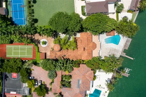 5970 N Bay Road Miami Beach FL 33140