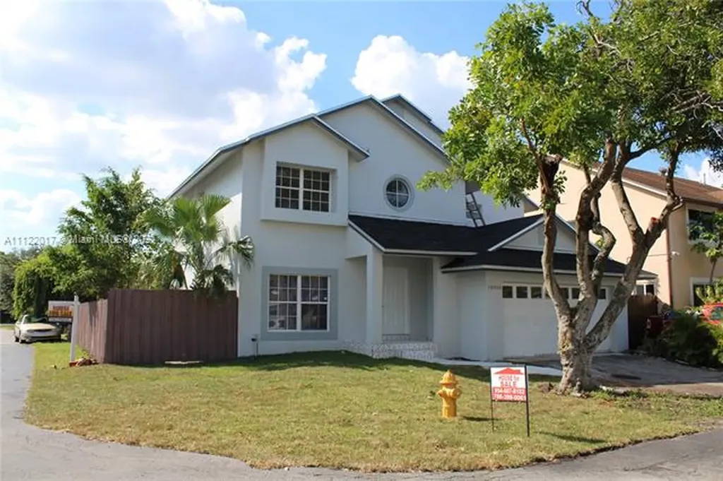 19050 NW 78th Place Hialeah FL 33015