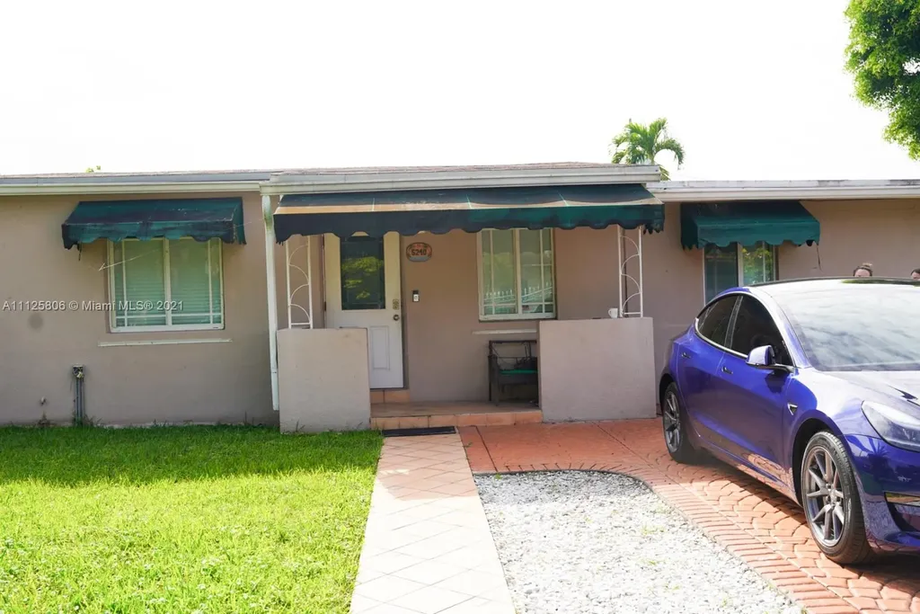5240 SW 99th Avenue Miami FL 33165