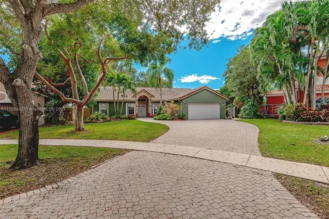 8832 NW 194th Terrace Hialeah FL 33018
