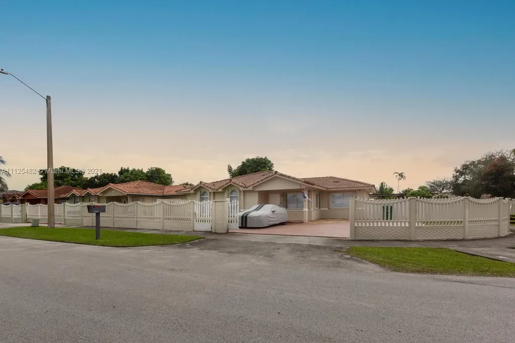 11380 SW 180th Street Miami FL 33157
