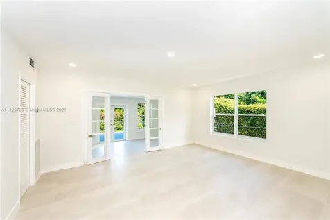 725 W 51st Street Miami Beach FL 33140