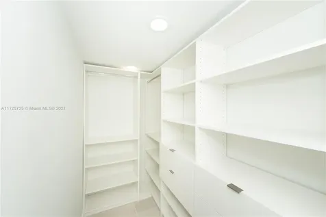 725 W 51st Street Miami Beach FL 33140