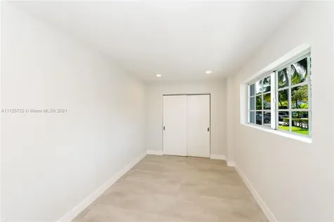 725 W 51st Street Miami Beach FL 33140