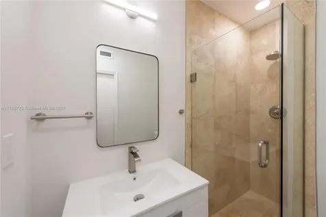 725 W 51st Street Miami Beach FL 33140