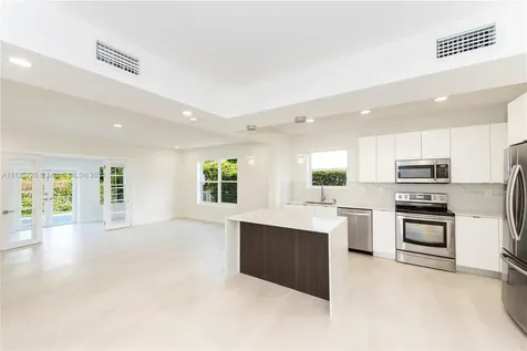 725 W 51st Street Miami Beach FL 33140