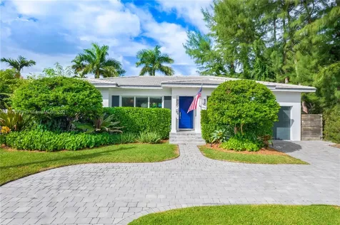 4570 N Jefferson Avenue Miami Beach FL 33140