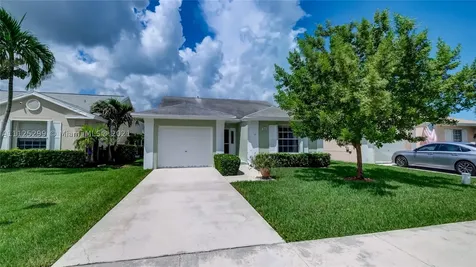 2245 SE 7th Place Homestead FL 33033
