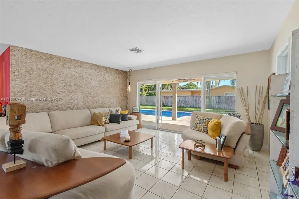 13155 SW 74th Avenue Pinecrest FL 33156