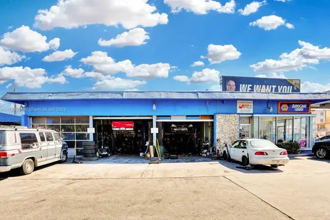 15 SW 17th Avenue Miami FL 33135