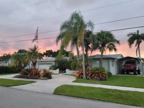 20300 Bel Aire Drive Cutler Bay FL 33189