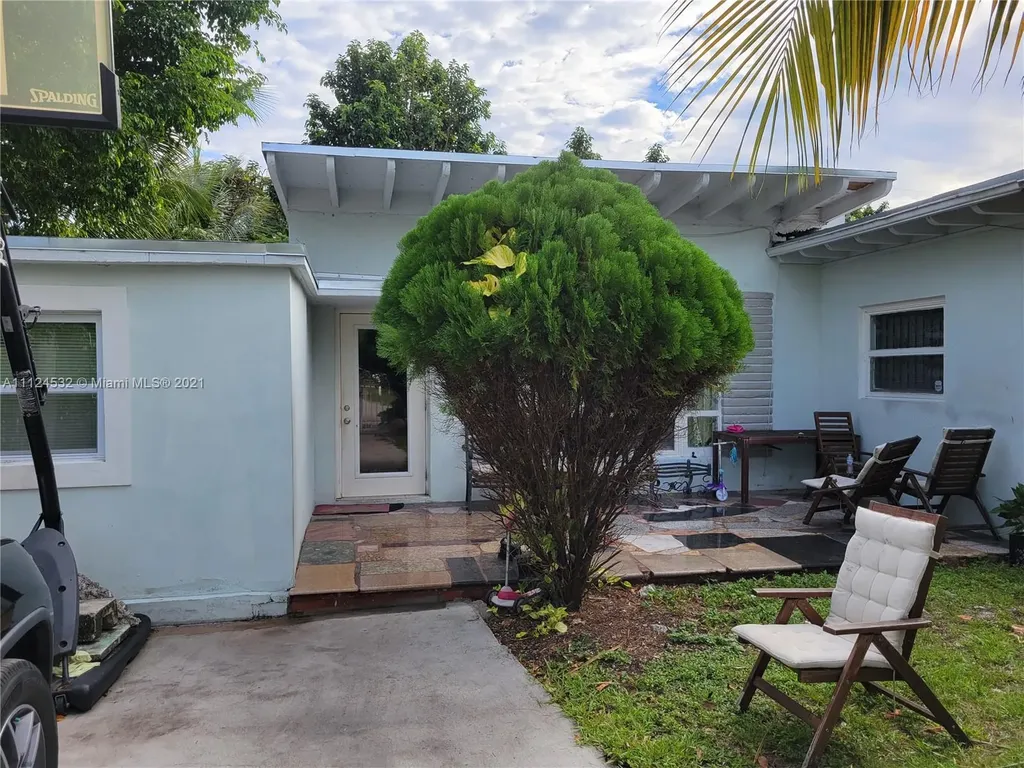 10835 NW 2nd Court Miami FL 33168