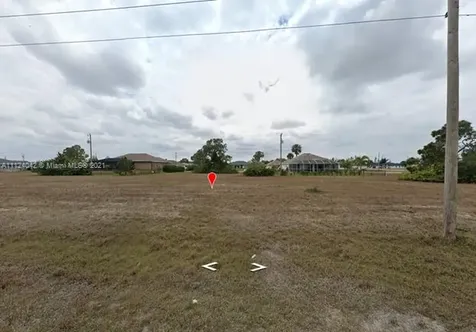 2210 Kismet Parkway W, Cape Coral FL 33993