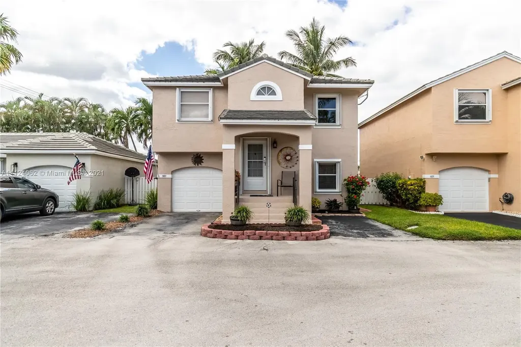 821 NW 99th Avenue Plantation FL 33324