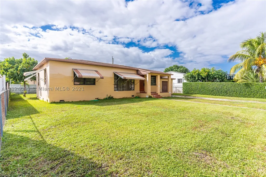 270 W 61st Street Hialeah FL 33012