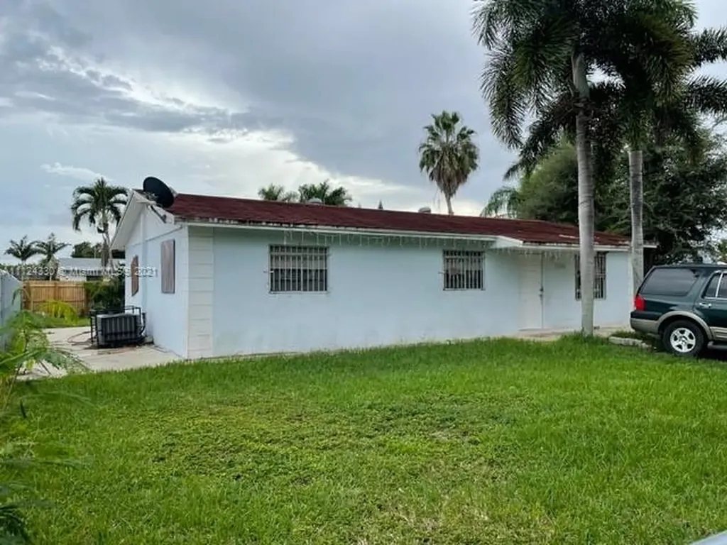 15320 SW 304th Street Homestead FL 33033