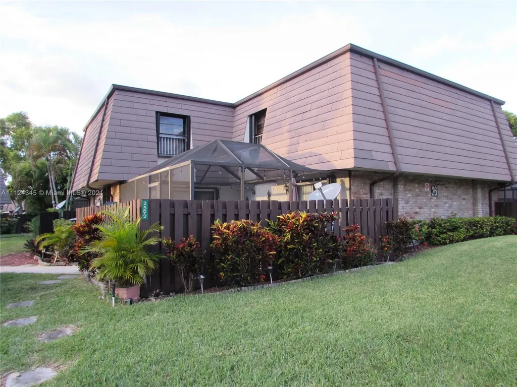 2592 NW 99th Avenue Coral Springs FL 33065