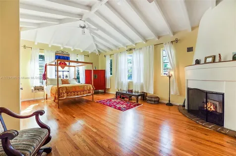 510 W 30th Street Miami Beach FL 33140