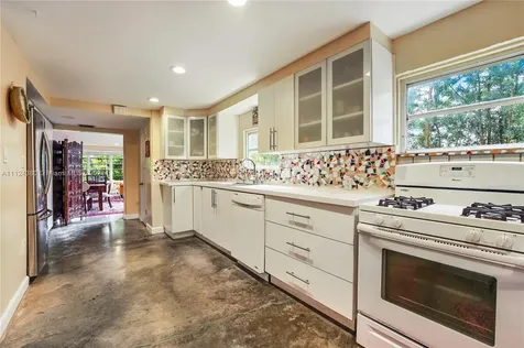 510 W 30th Street Miami Beach FL 33140