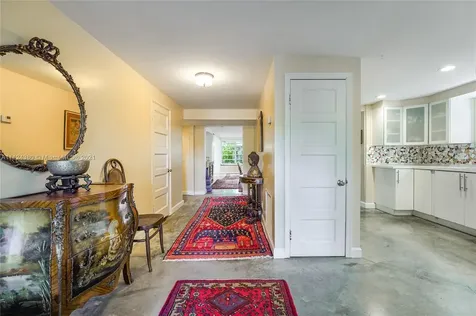 510 W 30th Street Miami Beach FL 33140