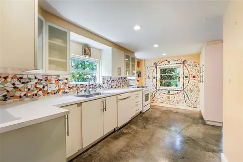 510 W 30th Street Miami Beach FL 33140