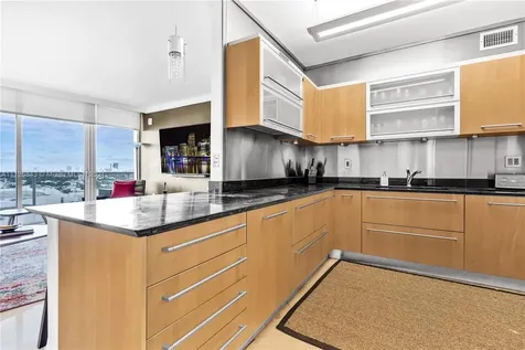 400 Alton Road Miami Beach FL 33139