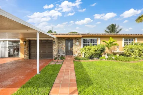 1385 W 82nd Street Hialeah FL 33014