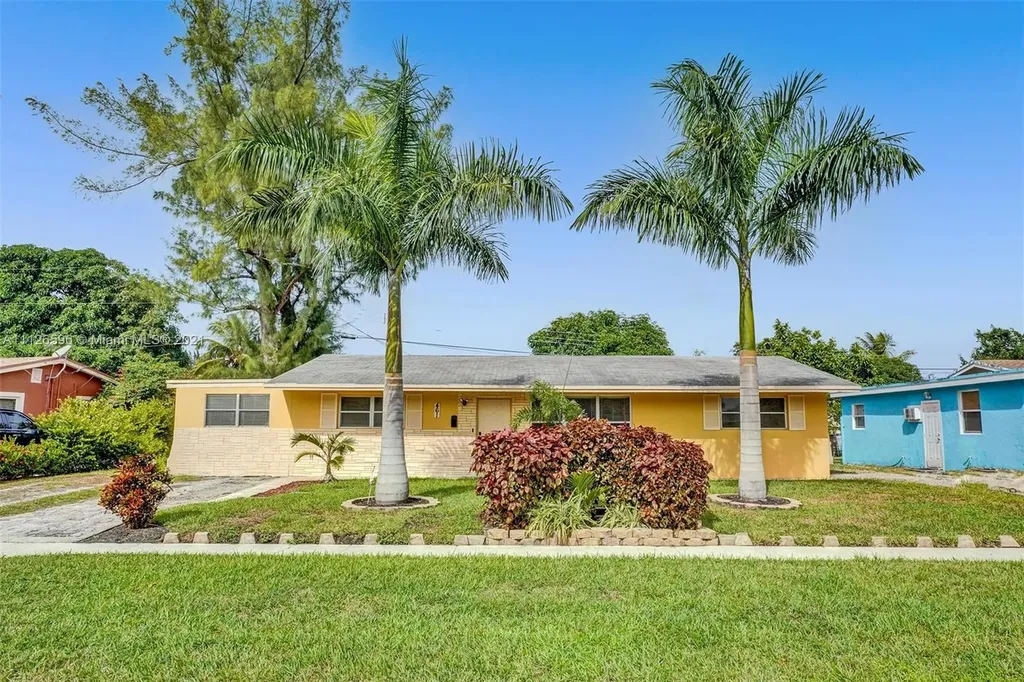 461 NW 42nd Street Deerfield Beach FL 33064